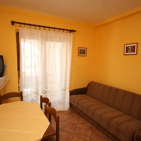 With A Parking Space Starigrad, Paklenica - 6581 شقة ستاريغغاد باكلينتسا