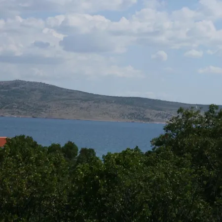 With A Parking Space Starigrad, Paklenica - 6581 ستاريغغاد باكلينتسا