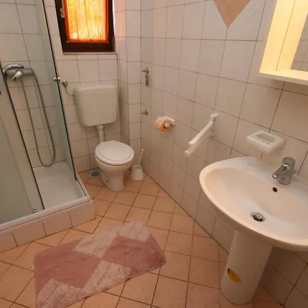 Apartamento With A Parking Space Starigrad, Paklenica - 6581 *