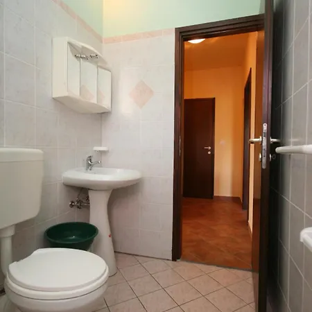 Apartamento With A Parking Space Starigrad, Paklenica - 6581 *