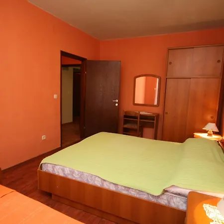 Apartamento With A Parking Space Starigrad, Paklenica - 6581 *