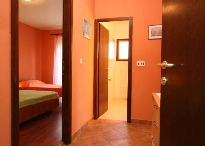 Апартаменты With A Parking Space Starigrad, Paklenica - 6581 *