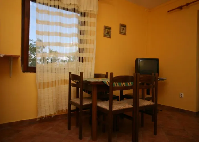 Апартаменты With A Parking Space Starigrad, Paklenica - 6581 Стариград-Пакленица