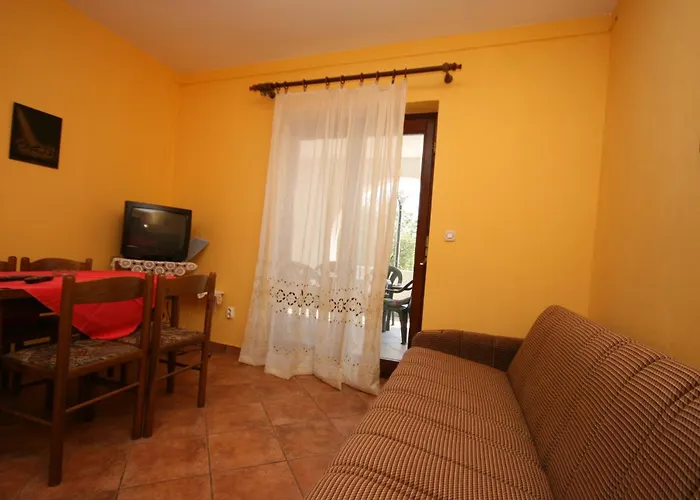 Апартаменты With A Parking Space Starigrad, Paklenica - 6581 *