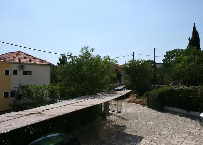 With A Parking Space Starigrad, Paklenica - 6581 *